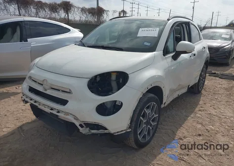 2019 Fiat 500X Trekking Awd z USA, uszkodzony, nr VIN ZFBNFYB1XKP771877